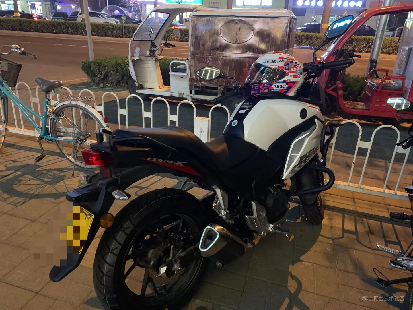 摩托车.jpg