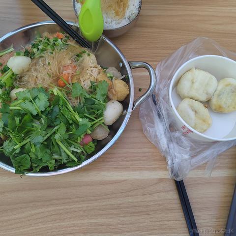 拉布拉多_于2023-04-20 17:31发布的图片