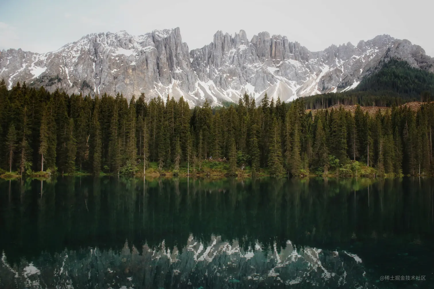 enrico-da-prato-Q0zbpJ-Grjg-unsplash.jpeg